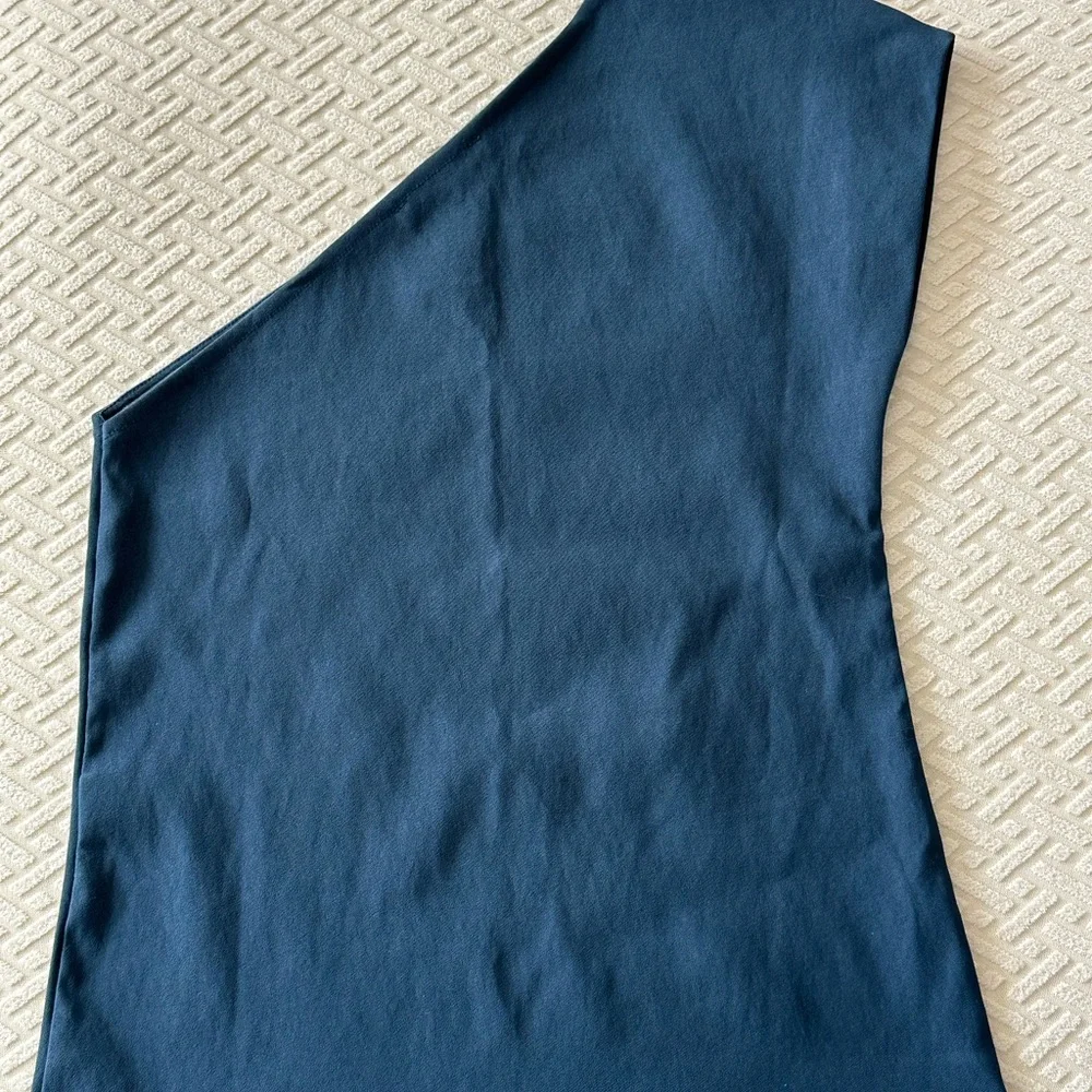 Zara One-Shoulder Top in Deep Blue - Picture 3 of 3